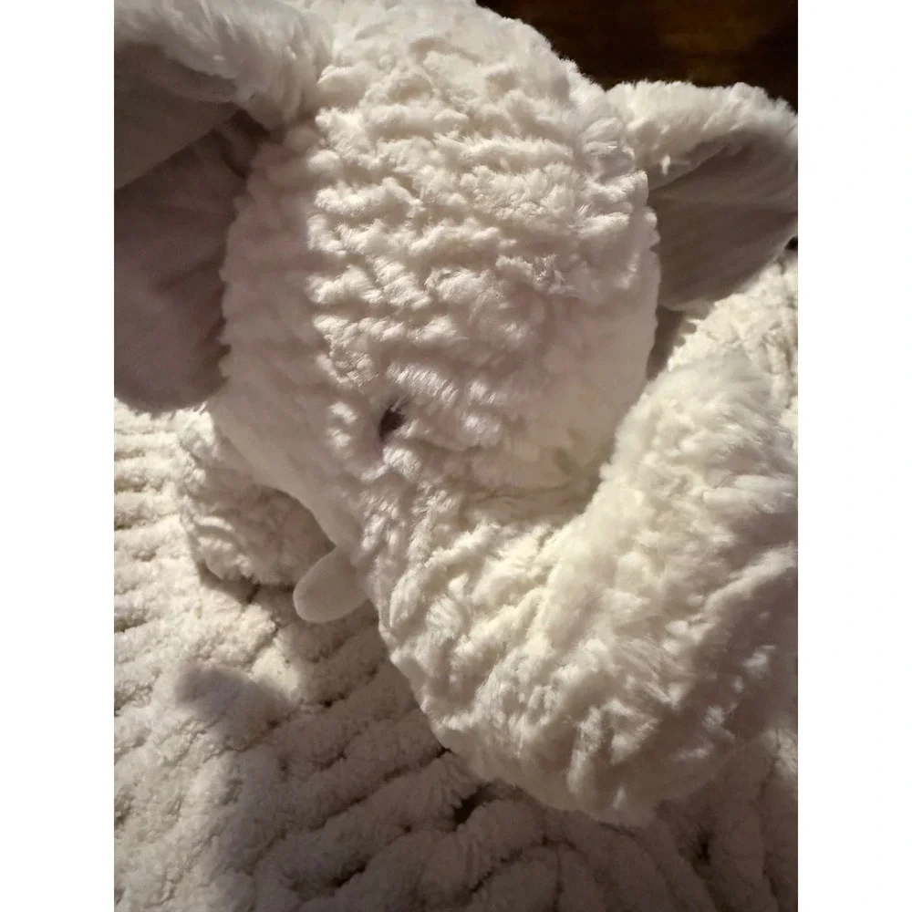 Mary Meyer Marshmallow Zoo Elephant Plush Stuffed Animal Cream Whit Textured Fur